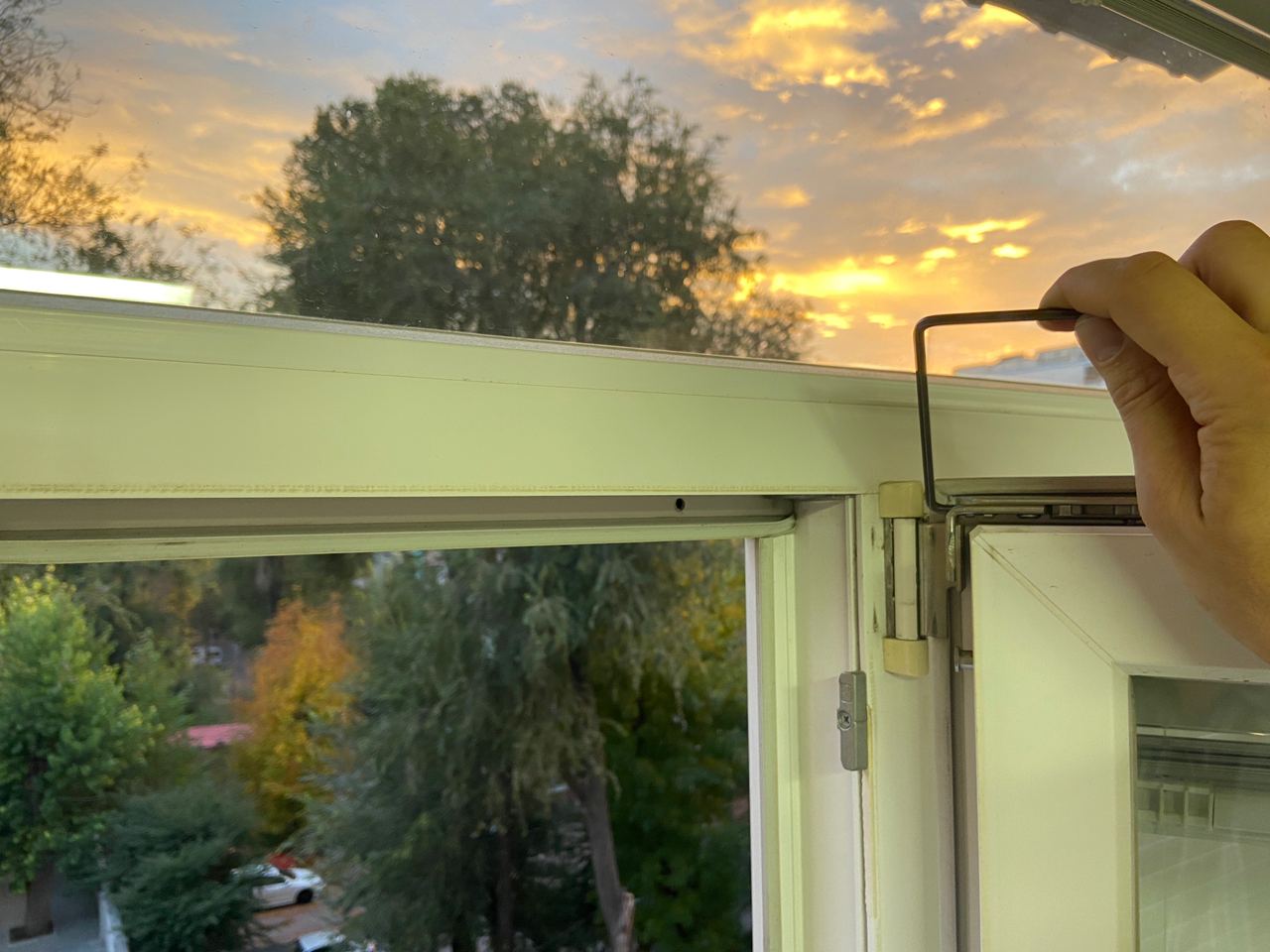 Мастер по Ремонту Окон Днепр | Цена от 200 гр